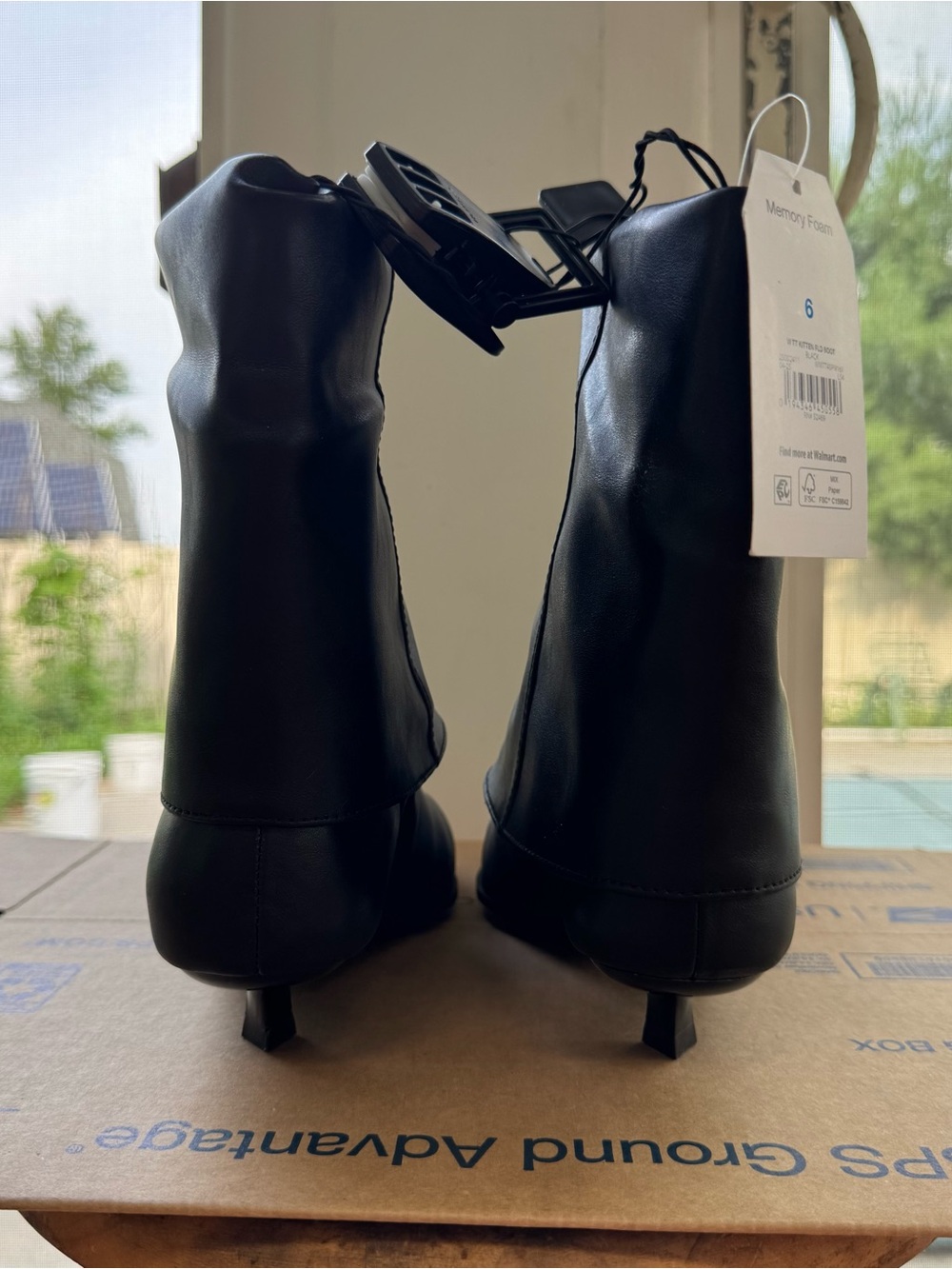 Time and Tru Fold Over Kitten Heel Ankle Boots Women’s 6 Black Memory Foam New - Picture 10 of 16